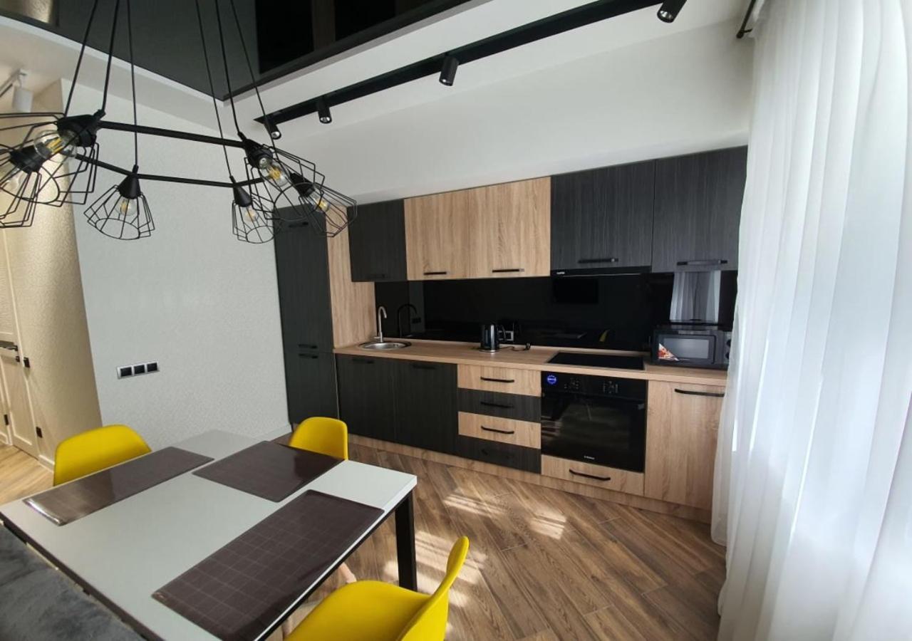 New Lux Apartment 2020 Kharkiv Bagian luar foto