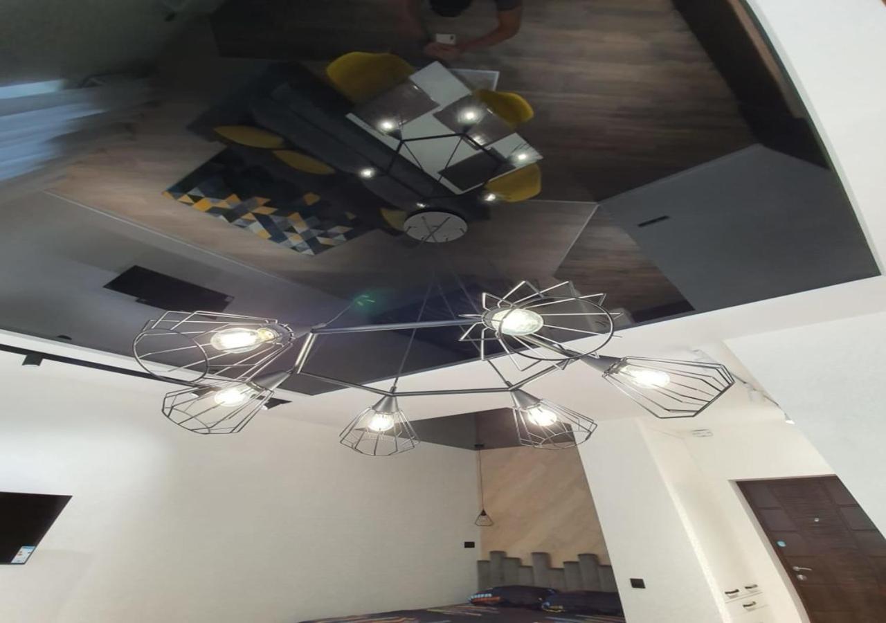 New Lux Apartment 2020 Kharkiv Bagian luar foto